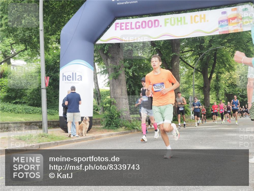 29.06.2025 - hella hamburg halbmarathon KatJ http://msf.ph/oto/8339743 29.06.2025 10:18:59 Zwischen KM18-KM19  meine-sportfotos.de