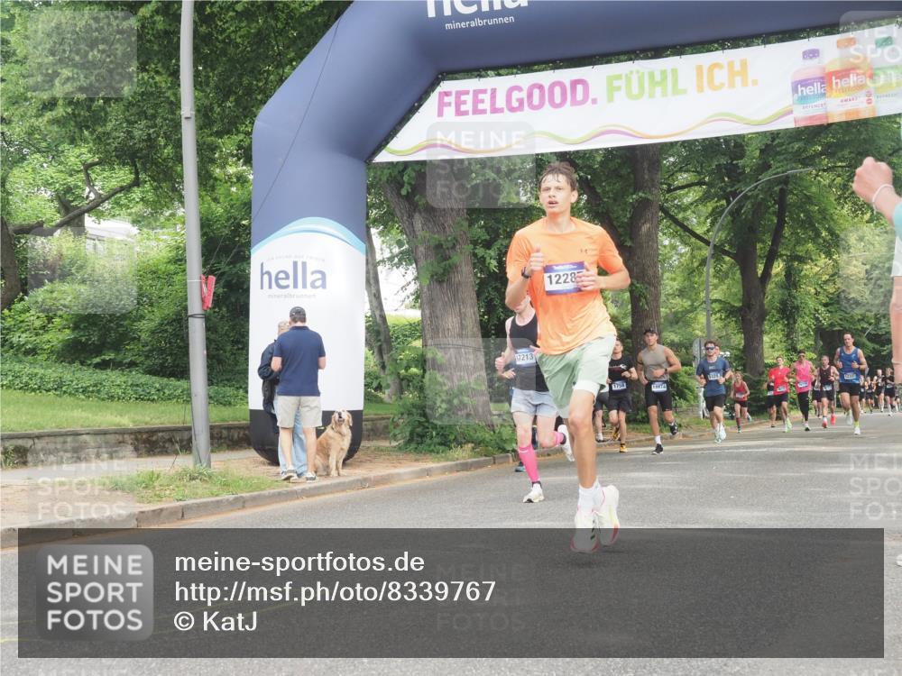 29.06.2025 - hella hamburg halbmarathon KatJ http://msf.ph/oto/8339767 29.06.2025 10:18:59 Zwischen KM18-KM19  meine-sportfotos.de