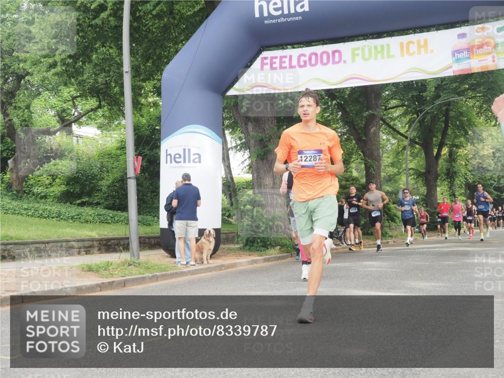 29.06.2025 - hella hamburg halbmarathon KatJ http://msf.ph/oto/8339787 29.06.2025 10:18:59 Zwischen KM18-KM19  meine-sportfotos.de