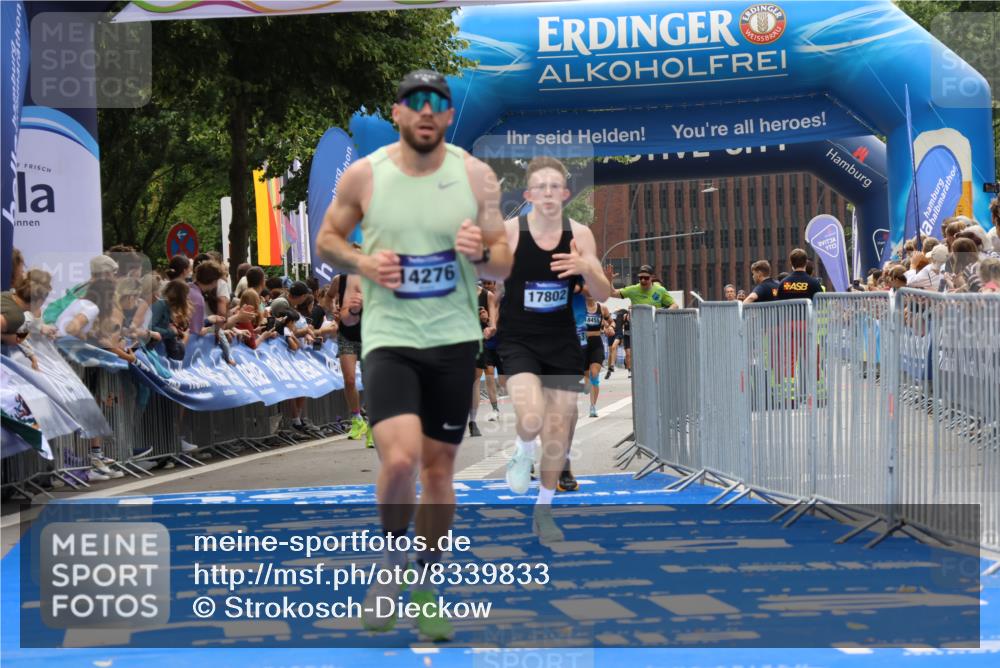 29.06.2025 - hella hamburg halbmarathon Strokosch-Dieckow http://msf.ph/oto/8339833 29.06.2025 10:33:03 Ziel 1910, 6473, 11169, 14276, 17802, 18679 meine-sportfotos.de