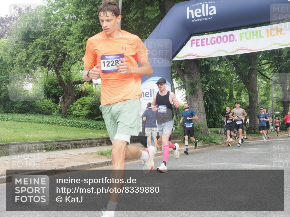 29.06.2025 - hella hamburg halbmarathon KatJ http://msf.ph/oto/8339880 29.06.2025 10:19:00 Zwischen KM18-KM19  meine-sportfotos.de