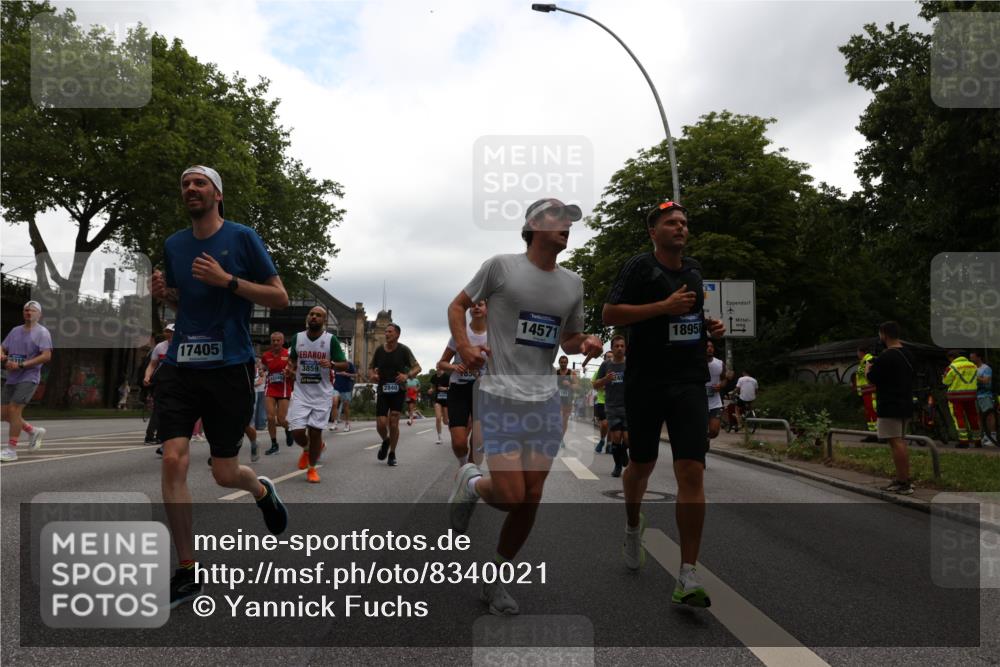 29.06.2025 - hella hamburg halbmarathon Yannick Fuchs http://msf.ph/oto/8340021 29.06.2025 10:52:07 20KM 1595, 1611, 1833, 2488, 2656, 2840, 2907, 3251, 3859, 4319, 4467, 4502, 4632, 4708, 4833, 5277, 5341, 5926, 6104, 6138, 6147, 6592, 6595, 7082, 7138, 7189, 7856, 8322, 8585, 9230, 9316, 9485, 10319, 10788, 11394, 11645, 12378, 12495, 12585, 12879, 13287, 13816, 13880, 14266, 14571, 15197, 15217, 15434, 15527, 16531, 17405, 17415, 17827, 18068, 18180, 18492, 18501, 18587, 18762, 18891 meine-sportfotos.de