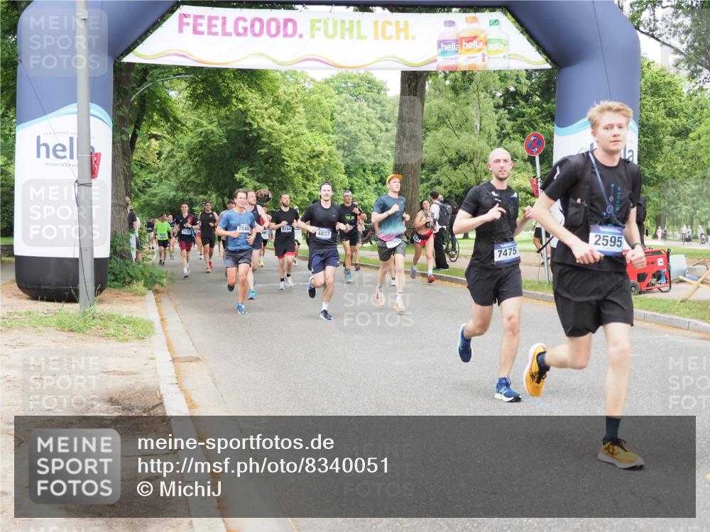 29.06.2025 - hella hamburg halbmarathon MichiJ http://msf.ph/oto/8340051 29.06.2025 10:39:51 Zwischen KM18-KM19 1257, 1657, 2595, 2814, 5020, 5093, 6198, 7383, 7475, 13301, 14198, 14286, 15427 meine-sportfotos.de
