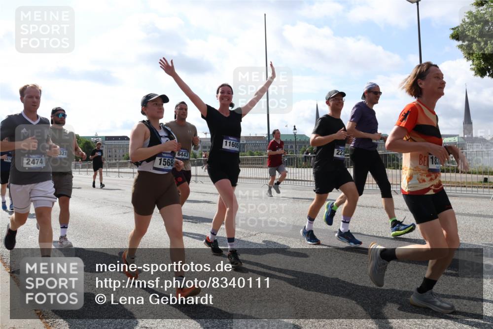 29.06.2025 - hella hamburg halbmarathon Lena Gebhardt http://msf.ph/oto/8340111 29.06.2025 10:00:40 Lombardsbrücke 1074, 2474, 321, 1568, 6443, 11605, 223, 183, 1019, 1180, 1526, 1544, 1568, 1583, 1611, 1681, 2027, 2086, 2236, 2346, 2426, 2474, 2606, 2652, 2730, 2982, 3042, 3059, 3141, 3177, 3319, 3400, 3794, 3861, 3898, 3983, 4419, 4579, 4594, 4616, 4767, 4813, 4940, 4945, 5033, 5418, 5643, 5728, 5870, 6082, 6084, 6104, 6138, 6220, 6260, 6443, 6470, 6714, 6757, 7757, 7759, 7761, 8255, 8326, 8478, 8632, 8923, 9124, 9553, 9555, 9577, 10074, 10271, 10599 meine-sportfotos.de