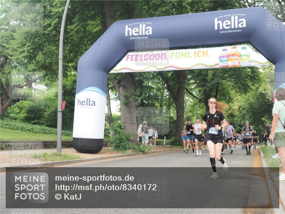 29.06.2025 - hella hamburg halbmarathon KatJ http://msf.ph/oto/8340172 29.06.2025 10:48:21 Zwischen KM18-KM19 2911, 5613, 5870, 7306, 8177 meine-sportfotos.de