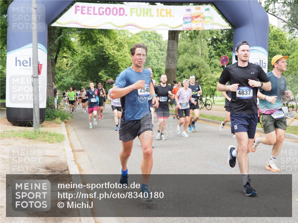 29.06.2025 - hella hamburg halbmarathon MichiJ http://msf.ph/oto/8340180 29.06.2025 10:39:54 Zwischen KM18-KM19 1257, 1657, 2111, 2540, 2595, 4837, 5020, 6164, 7130, 7475, 8447, 8955, 13047, 13301, 14198, 15275, 15427, 15506 meine-sportfotos.de