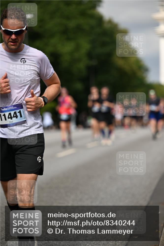 29.06.2025 - hella hamburg halbmarathon Dr. Thomas Lammeyer http://msf.ph/oto/8340244 29.06.2025 10:18:00 Kennedybrücke 1406, 1747, 2891, 3939, 4032, 4795, 4962, 5631, 5719, 6089, 7462, 7802, 8001, 8673, 9141, 9845, 9886, 10442, 10443, 11355 meine-sportfotos.de