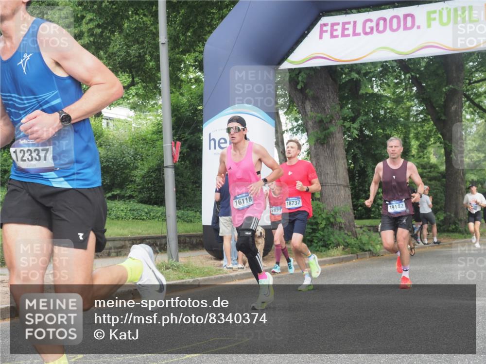 29.06.2025 - hella hamburg halbmarathon KatJ http://msf.ph/oto/8340374 29.06.2025 10:19:05 Zwischen KM18-KM19 1758, 2021, 5328 meine-sportfotos.de