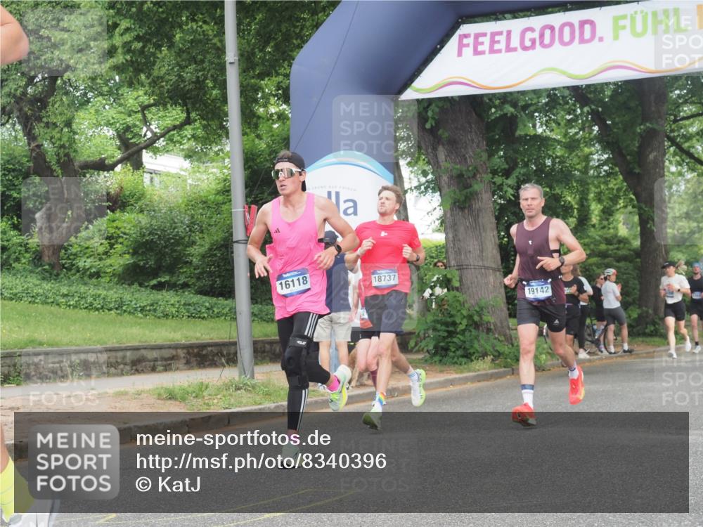29.06.2025 - hella hamburg halbmarathon KatJ http://msf.ph/oto/8340396 29.06.2025 10:19:06 Zwischen KM18-KM19 1758, 2021, 5328 meine-sportfotos.de