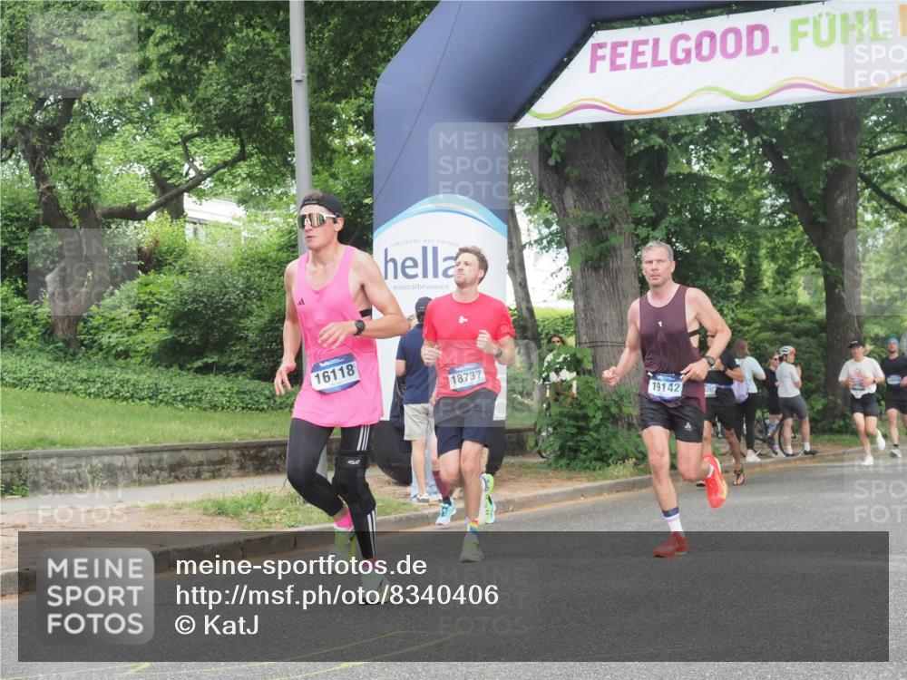 29.06.2025 - hella hamburg halbmarathon KatJ http://msf.ph/oto/8340406 29.06.2025 10:19:06 Zwischen KM18-KM19 1758, 2021, 5328 meine-sportfotos.de