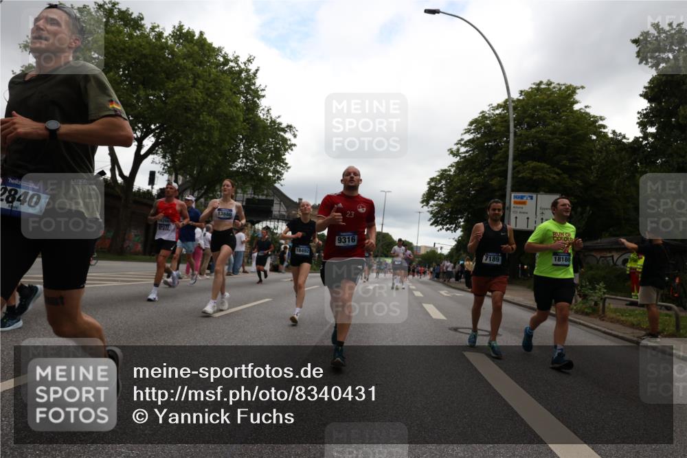 29.06.2025 - hella hamburg halbmarathon Yannick Fuchs http://msf.ph/oto/8340431 29.06.2025 10:52:09 20KM 1319, 1595, 1833, 2488, 2656, 2840, 2907, 3251, 3859, 4319, 4502, 4632, 4708, 4833, 5277, 5341, 5926, 6104, 6138, 6147, 6592, 6595, 7082, 7138, 7189, 7856, 8322, 8585, 9230, 9316, 9485, 10020, 10319, 10788, 11394, 11645, 11846, 12378, 12495, 12585, 12879, 13287, 13512, 13694, 13816, 13880, 14266, 14571, 15197, 15434, 15527, 16189, 16531, 17405, 17415, 17827, 18068, 18180, 18492, 18501, 18587, 18891 meine-sportfotos.de