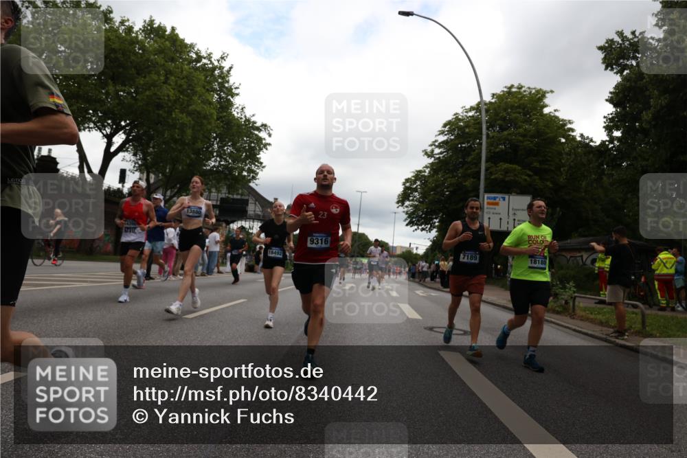 29.06.2025 - hella hamburg halbmarathon Yannick Fuchs http://msf.ph/oto/8340442 29.06.2025 10:52:09 20KM 1319, 1595, 1833, 2488, 2656, 2840, 2907, 3251, 3859, 4319, 4502, 4632, 4708, 4833, 5277, 5341, 5926, 6104, 6138, 6147, 6592, 6595, 7082, 7138, 7189, 7856, 8322, 8585, 9230, 9316, 9485, 10020, 10319, 10788, 11394, 11645, 11846, 12378, 12495, 12585, 12879, 13287, 13512, 13694, 13816, 13880, 14266, 14571, 15197, 15434, 15527, 16189, 16531, 17405, 17415, 17827, 18068, 18180, 18492, 18501, 18587, 18891 meine-sportfotos.de