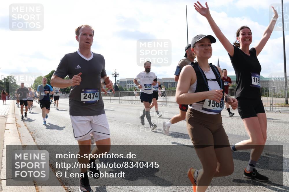 29.06.2025 - hella hamburg halbmarathon Lena Gebhardt http://msf.ph/oto/8340445 29.06.2025 10:00:41 Lombardsbrücke 10740, 6, 2474, 18701, 1583, 1568, 613, 116, 1019, 1180, 1526, 1544, 1568, 1583, 1611, 1681, 2027, 2086, 2236, 2346, 2426, 2474, 2606, 2652, 2730, 2982, 3042, 3059, 3141, 3177, 3319, 3400, 3740, 3794, 3861, 3983, 4419, 4579, 4594, 4616, 4708, 4767, 4813, 4940, 4945, 5033, 5418, 5643, 5728, 5870, 6082, 6084, 6104, 6138, 6147, 6220, 6260, 6443, 6470, 6714, 6757, 7757, 7759, 7761, 8255, 8326, 8478, 8632, 8923, 9124, 9553, 9555, 9577, 10074, 10271, 10599 meine-sportfotos.de