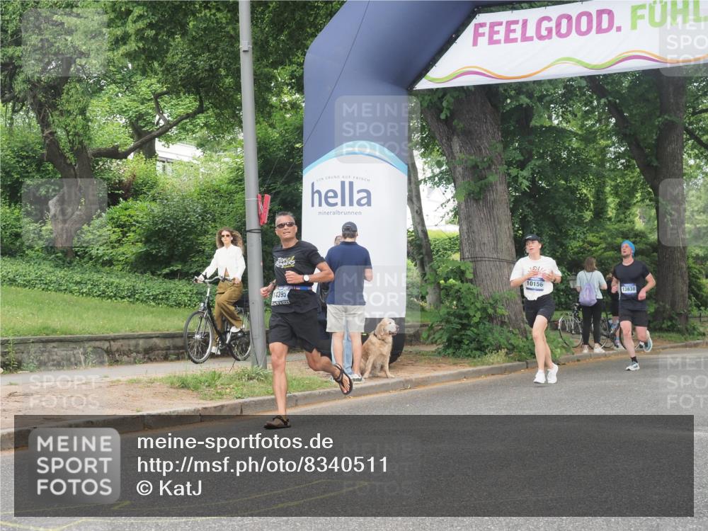 29.06.2025 - hella hamburg halbmarathon KatJ http://msf.ph/oto/8340511 29.06.2025 10:19:08 Zwischen KM18-KM19 1758, 2021, 5328 meine-sportfotos.de