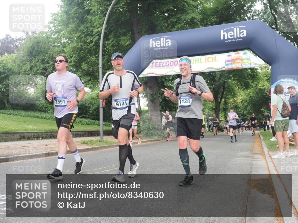 29.06.2025 - hella hamburg halbmarathon KatJ http://msf.ph/oto/8340630 29.06.2025 10:48:26 Zwischen KM18-KM19 1128, 2591 meine-sportfotos.de