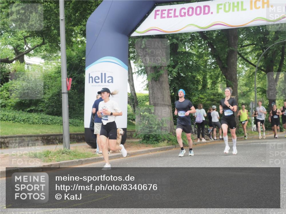 29.06.2025 - hella hamburg halbmarathon KatJ http://msf.ph/oto/8340676 29.06.2025 10:19:09 Zwischen KM18-KM19 1758, 2021, 5328 meine-sportfotos.de