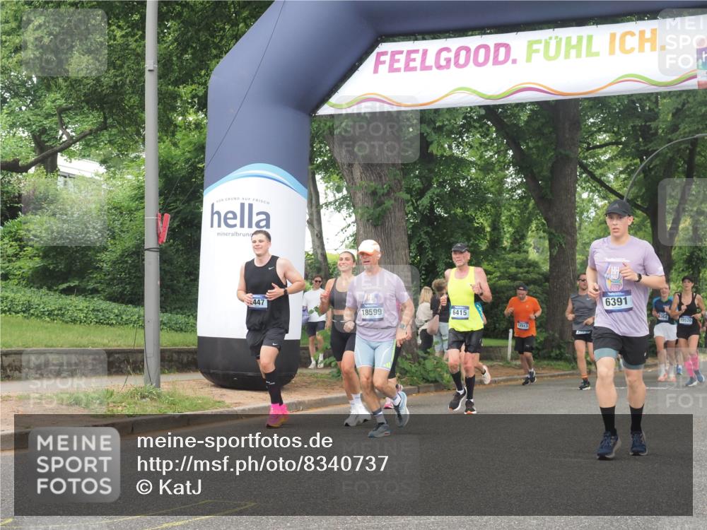 29.06.2025 - hella hamburg halbmarathon KatJ http://msf.ph/oto/8340737 29.06.2025 10:48:29 Zwischen KM18-KM19 1128, 2591, 6391, 6415, 8068 meine-sportfotos.de