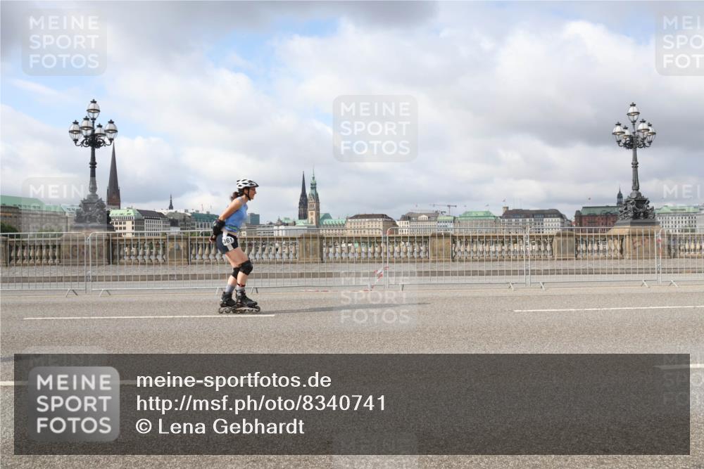 29.06.2025 - hella hamburg halbmarathon Lena Gebhardt http://msf.ph/oto/8340741 29.06.2025 09:09:06 Lombardsbrücke 361 meine-sportfotos.de