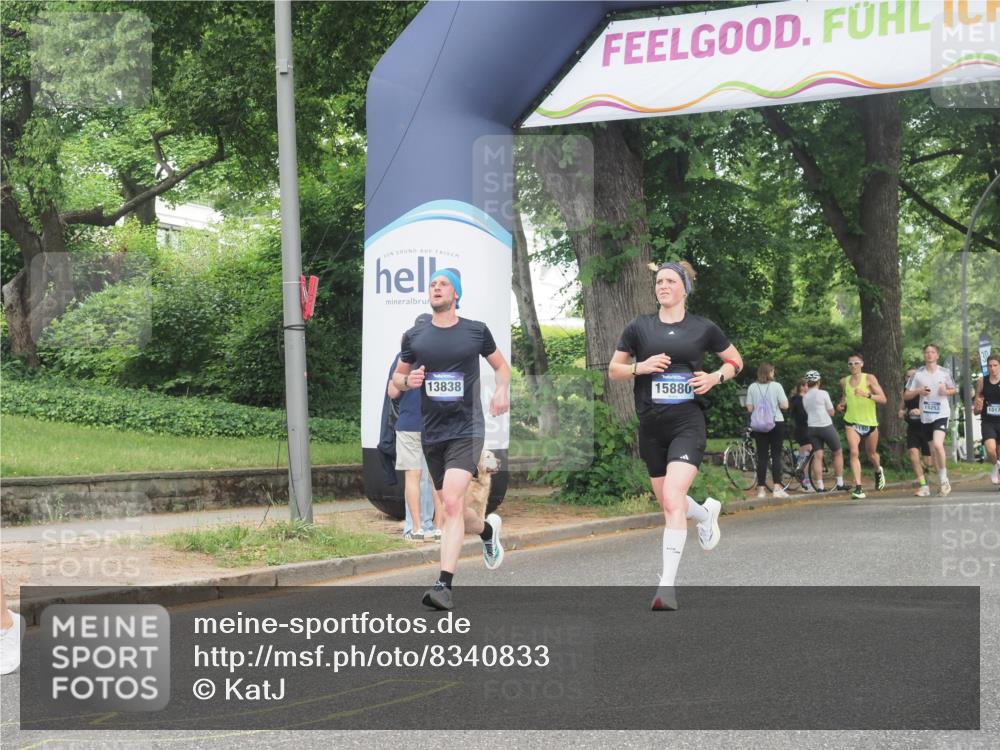 29.06.2025 - hella hamburg halbmarathon KatJ http://msf.ph/oto/8340833 29.06.2025 10:19:10 Zwischen KM18-KM19 2021, 2180, 5328 meine-sportfotos.de