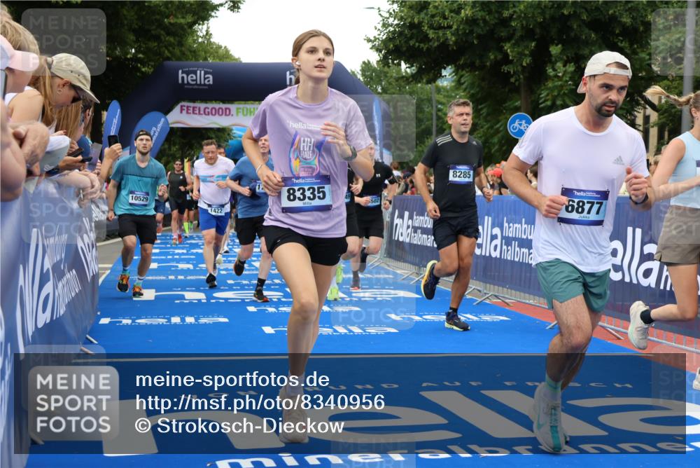 29.06.2025 - hella hamburg halbmarathon Strokosch-Dieckow http://msf.ph/oto/8340956 29.06.2025 10:53:46 Ziel 1422, 1706, 1870, 2058, 2082, 2518, 5399, 5607, 6260, 6877, 7177, 7395, 8285, 8335, 9922, 10529, 10891, 10895, 11588, 11589, 11604, 12413, 14026, 14702, 14818, 15441, 15502, 16092, 16538, 17482, 17740, 18143, 18249, 18418, 18487, 18514, 18759, 18831, 18915, 19177 meine-sportfotos.de