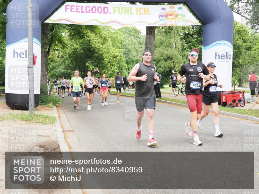 29.06.2025 - hella hamburg halbmarathon MichiJ http://msf.ph/oto/8340959 29.06.2025 10:39:59 Zwischen KM18-KM19 1706, 2111, 2540, 2595, 3208, 4837, 5169, 5194, 6164, 6390, 7130, 7786, 8447, 8955, 9380, 13047, 13301, 15275, 15506, 16538 meine-sportfotos.de