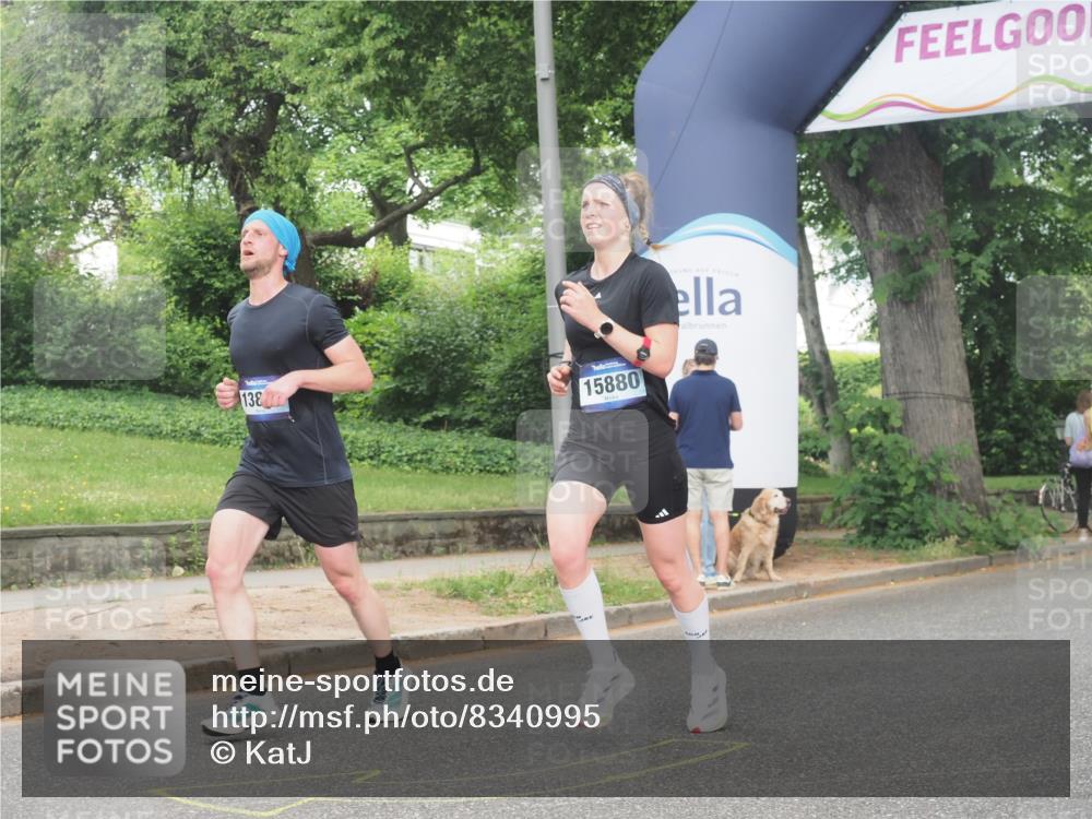29.06.2025 - hella hamburg halbmarathon KatJ http://msf.ph/oto/8340995 29.06.2025 10:19:11 Zwischen KM18-KM19 2021, 2180 meine-sportfotos.de