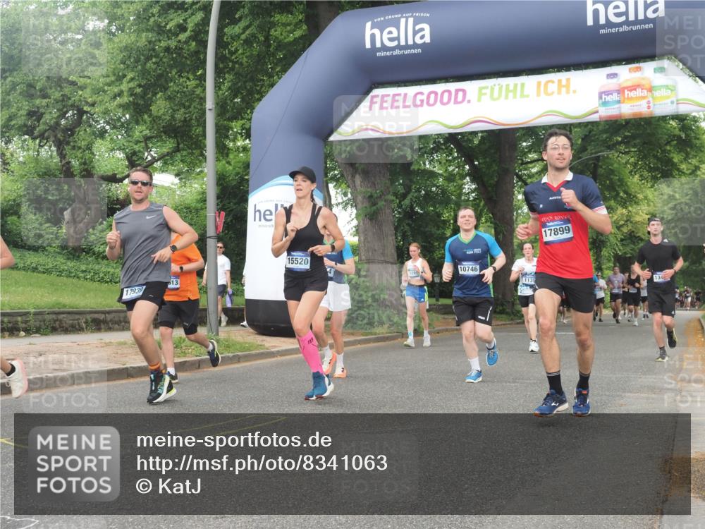 29.06.2025 - hella hamburg halbmarathon KatJ http://msf.ph/oto/8341063 29.06.2025 10:48:34 Zwischen KM18-KM19 1135, 1138, 2447, 6391, 6414, 6415, 8068, 8364 meine-sportfotos.de