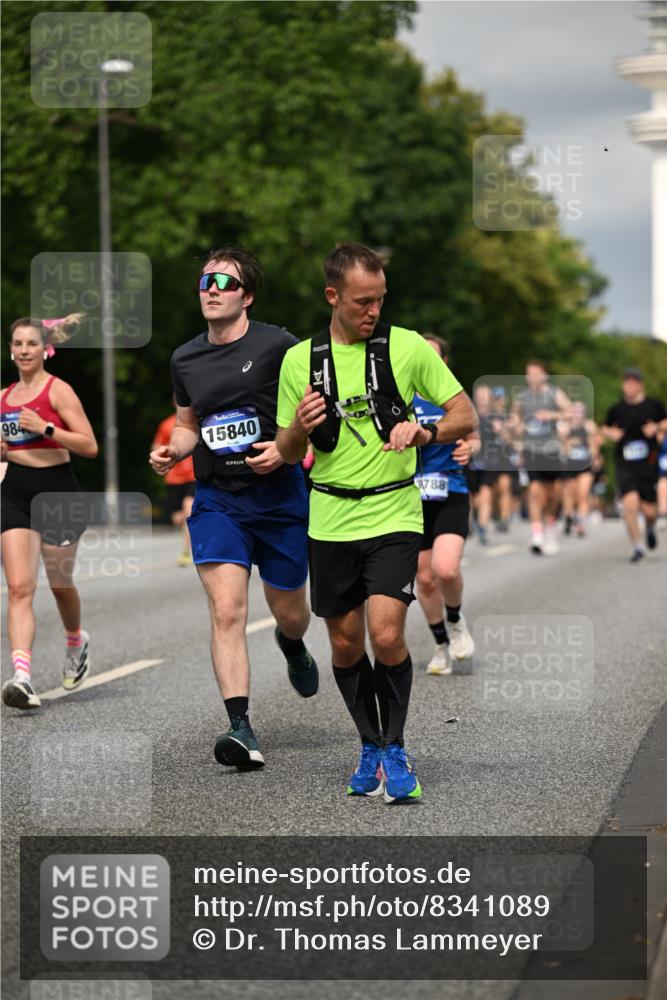 29.06.2025 - hella hamburg halbmarathon Dr. Thomas Lammeyer http://msf.ph/oto/8341089 29.06.2025 10:18:07 Kennedybrücke 1406, 1747, 2990, 3154, 3939, 4962, 5546, 5670, 5719, 6028, 6083, 6089, 7209, 7802, 7840, 7991, 8001, 8147, 8409, 9141, 9845, 9886, 11355 meine-sportfotos.de
