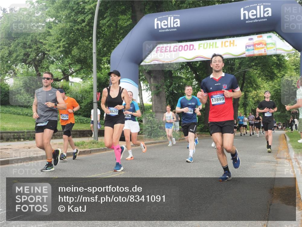 29.06.2025 - hella hamburg halbmarathon KatJ http://msf.ph/oto/8341091 29.06.2025 10:48:34 Zwischen KM18-KM19 1135, 1138, 2447, 6391, 6414, 6415, 8068, 8364 meine-sportfotos.de