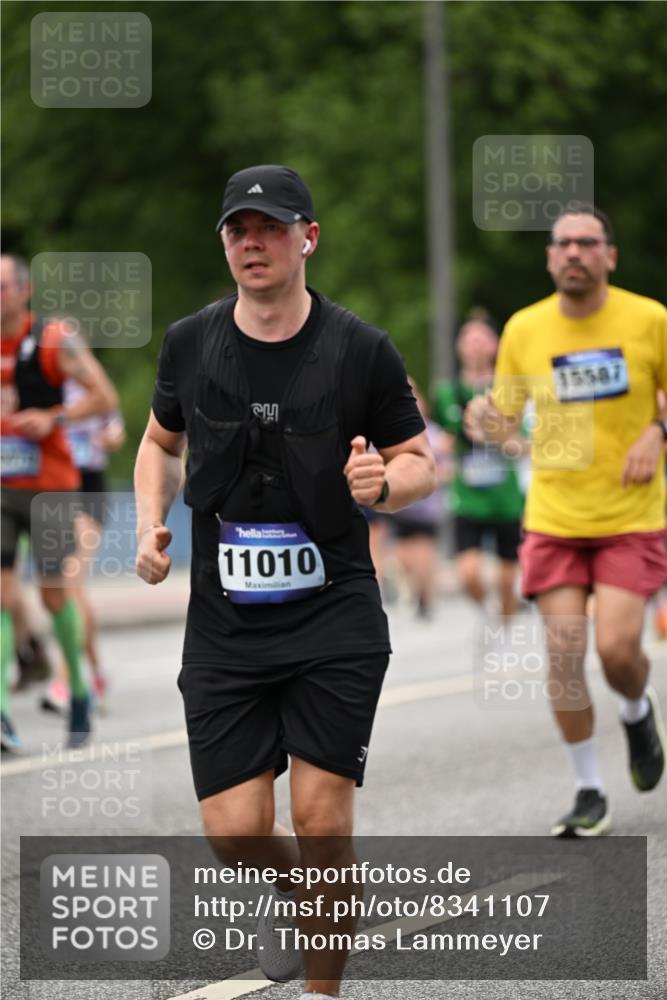 29.06.2025 - hella hamburg halbmarathon Dr. Thomas Lammeyer http://msf.ph/oto/8341107 29.06.2025 10:40:18 Kennedybrücke 1036, 1102, 1183, 1284, 1336, 1717, 2352, 2588, 2827, 3243, 3741, 3990, 4413, 4902, 4937, 5012, 5240, 5531, 6021, 6381, 6845, 6896, 7111, 7275, 7927, 8356, 8947, 10047, 10119, 10336, 10341, 10567, 11010, 11187, 11198 meine-sportfotos.de