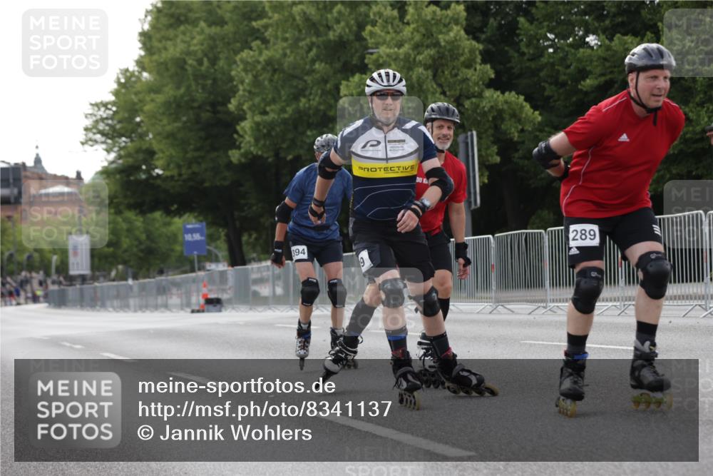 29.06.2025 - hella hamburg halbmarathon Jannik Wohlers http://msf.ph/oto/8341137 29.06.2025 09:02:09 Lombardsbrücke  meine-sportfotos.de