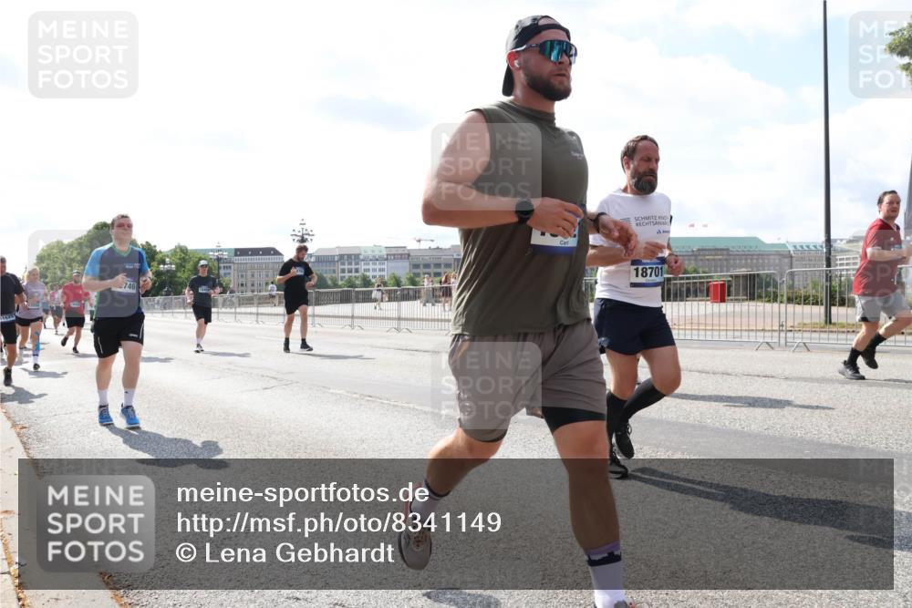 29.06.2025 - hella hamburg halbmarathon Lena Gebhardt http://msf.ph/oto/8341149 29.06.2025 10:00:42 Lombardsbrücke 1623, 746, 18701, 1019, 1180, 1526, 1544, 1568, 1583, 1611, 1681, 2027, 2086, 2236, 2346, 2426, 2474, 2606, 2652, 2730, 2982, 3042, 3059, 3141, 3177, 3319, 3400, 3740, 3794, 3861, 3983, 4419, 4579, 4594, 4616, 4708, 4767, 4813, 4940, 4945, 5033, 5418, 5643, 5728, 5870, 6082, 6084, 6104, 6138, 6147, 6220, 6260, 6443, 6470, 6714, 6757, 7757, 7759, 7761, 8255, 8326, 8478, 8632, 8923, 9124, 9553, 9555, 9577, 10074, 10271, 10599 meine-sportfotos.de