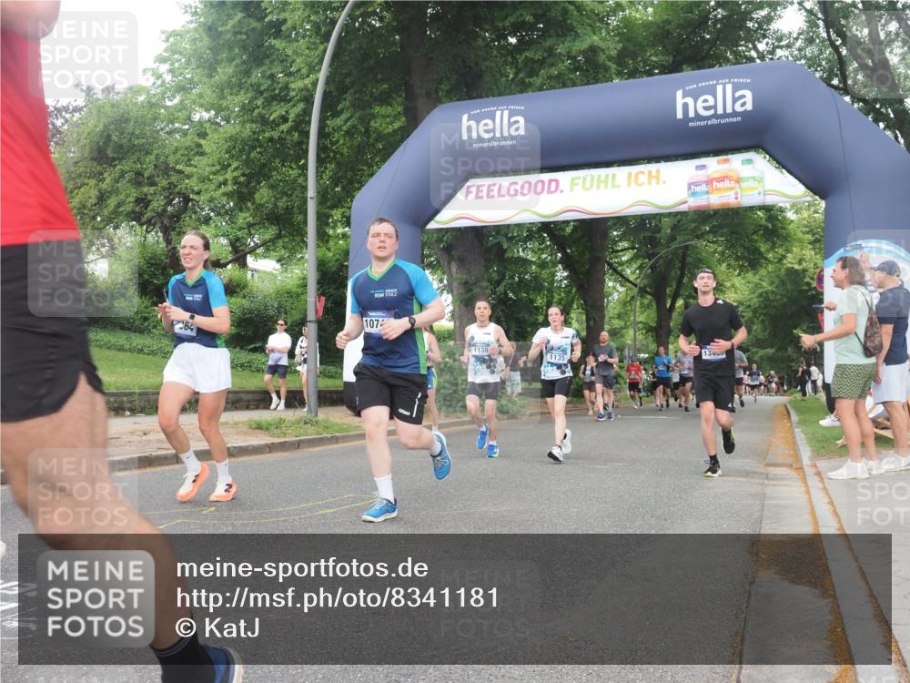 29.06.2025 - hella hamburg halbmarathon KatJ http://msf.ph/oto/8341181 29.06.2025 10:48:35 Zwischen KM18-KM19 1135, 1138, 2447, 6391, 6414, 6415, 8068, 8364 meine-sportfotos.de