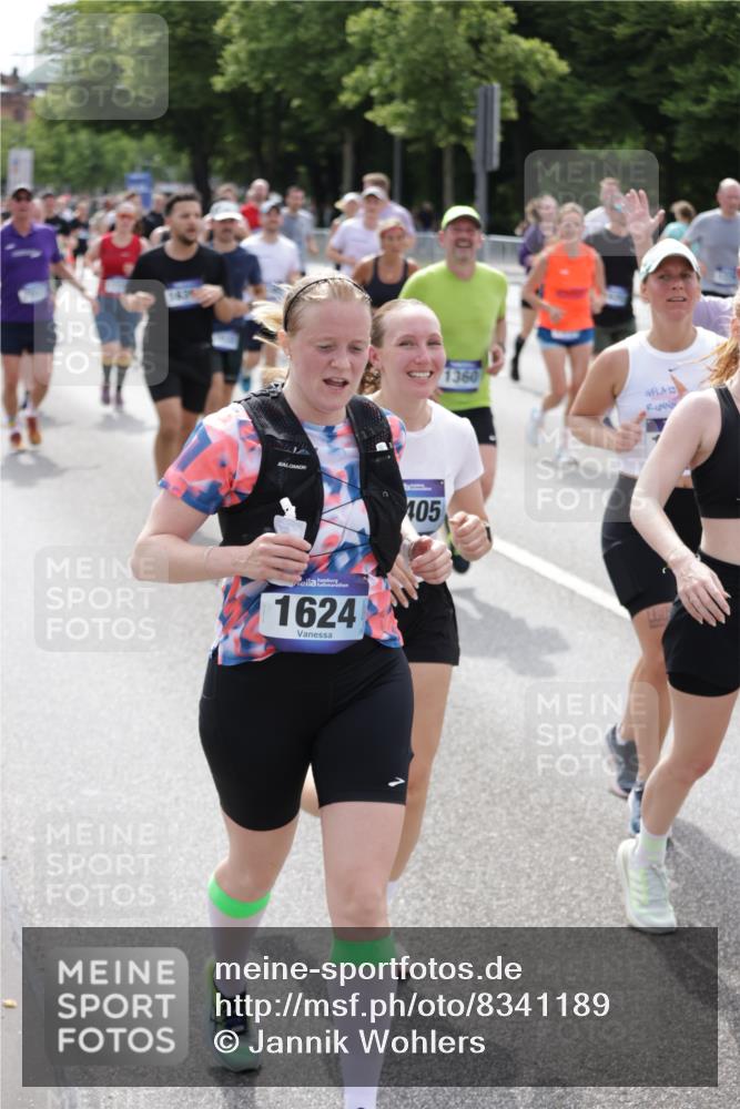 29.06.2025 - hella hamburg halbmarathon Jannik Wohlers http://msf.ph/oto/8341189 29.06.2025 10:41:58 Lombardsbrücke 1150, 1360, 1624, 1929, 1957, 2069, 2134, 3605, 4353, 4885, 4891, 4892, 5403, 5419, 5810, 6828, 6917, 7040, 7260, 7357, 7557, 7666, 8014, 8459, 8525, 8526, 8712, 8816, 9370, 9980, 10532, 10734, 10842, 10872, 10899, 11074, 11075, 11463, 11464, 11468, 11550, 11677, 12403, 12684, 12854, 12903, 12904, 13205, 13250, 13406, 13456, 13952, 13953, 14042, 14108, 14328, 14405, 14426, 14468, 14585, 14769, 15004, 15155, 15912, 16215, 16352 meine-sportfotos.de