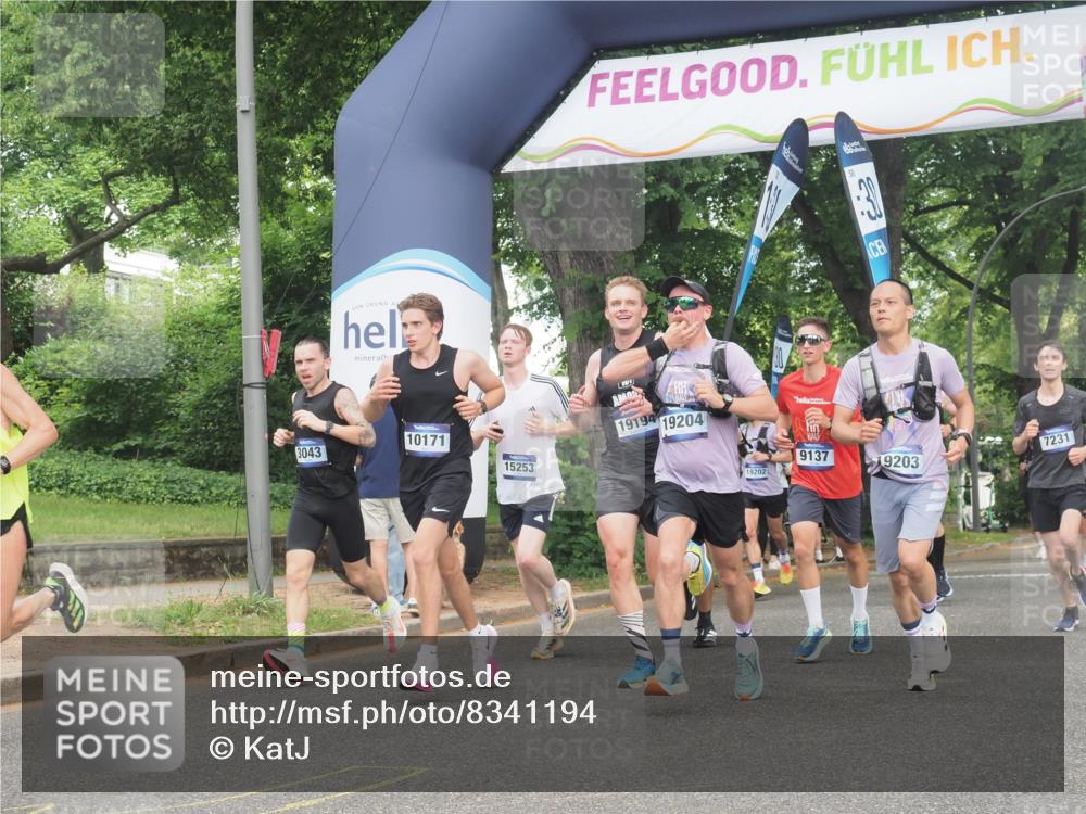 29.06.2025 - hella hamburg halbmarathon KatJ http://msf.ph/oto/8341194 29.06.2025 10:19:14 Zwischen KM18-KM19 2180, 3043, 6781, 7231 meine-sportfotos.de
