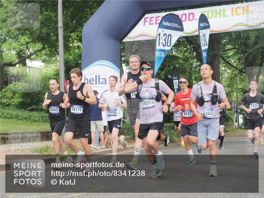 29.06.2025 - hella hamburg halbmarathon KatJ http://msf.ph/oto/8341238 29.06.2025 10:19:14 Zwischen KM18-KM19 2180, 3043, 6781, 7231 meine-sportfotos.de