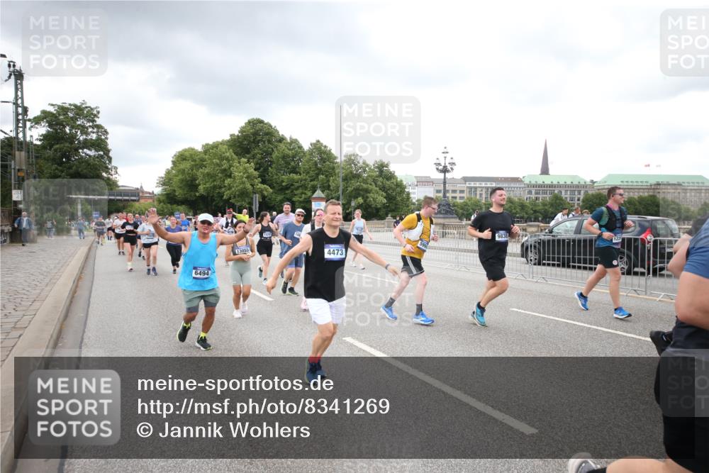 29.06.2025 - hella hamburg halbmarathon Jannik Wohlers http://msf.ph/oto/8341269 29.06.2025 10:55:41 Lombardsbrücke 1738, 1909, 2095, 2793, 3257, 3268, 4265, 4354, 4473, 4836, 5306, 5580, 5994, 6056, 6494, 6968, 7025, 7028, 7516, 7616, 8005, 8305, 8533, 9435, 9606, 9838, 10640, 10740, 10784, 10987, 11862, 11863, 12267, 12551, 13055, 13395, 13405, 13627, 14124, 14142, 14221, 14280, 14281, 14492, 15103, 15173, 15199, 15272, 15696, 15699, 15763, 15764, 16413, 16655, 16960, 17038, 17039, 17398, 18195, 18329, 18349, 19228 meine-sportfotos.de