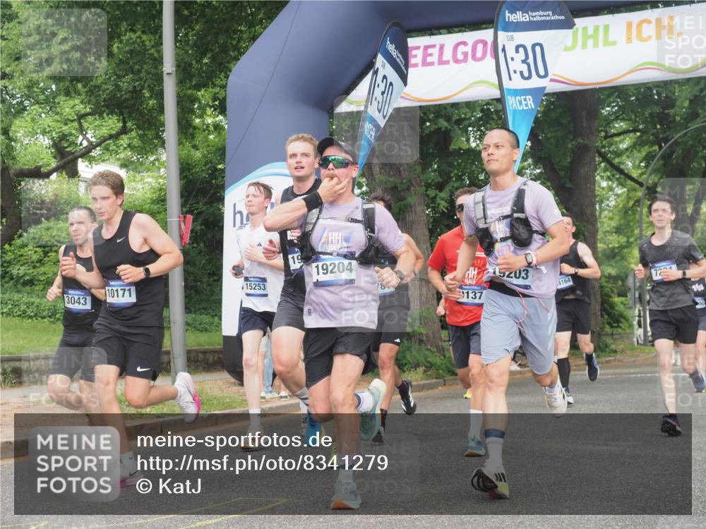 29.06.2025 - hella hamburg halbmarathon KatJ http://msf.ph/oto/8341279 29.06.2025 10:19:14 Zwischen KM18-KM19 2180, 3043, 6781, 7231 meine-sportfotos.de