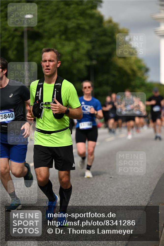 29.06.2025 - hella hamburg halbmarathon Dr. Thomas Lammeyer http://msf.ph/oto/8341286 29.06.2025 10:18:08 Kennedybrücke 1406, 1747, 2990, 3154, 3728, 3756, 3939, 4962, 5546, 5670, 5719, 6028, 6083, 6089, 7209, 7802, 7840, 7991, 8001, 8147, 8409, 9141, 9845, 11355 meine-sportfotos.de