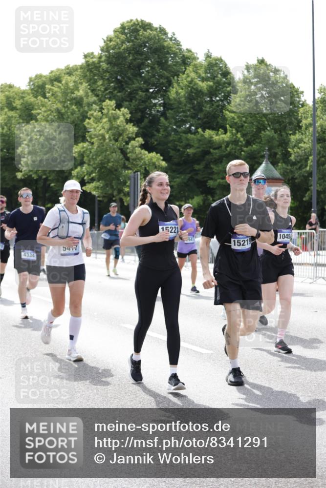 29.06.2025 - hella hamburg halbmarathon Jannik Wohlers http://msf.ph/oto/8341291 29.06.2025 10:42:14 Lombardsbrücke 1656, 1994, 2069, 2134, 2401, 2538, 2580, 2940, 2941, 3874, 4092, 4334, 4778, 5403, 5417, 6120, 6764, 7040, 7513, 8525, 8526, 8529, 8816, 9980, 10454, 10697, 10872, 10899, 12441, 12684, 13241, 13776, 14042, 14084, 14126, 14170, 14426, 14468, 14556, 14636, 14769, 15004, 15168, 15190, 15219, 15221, 15820, 15977, 16215, 16612, 16892 meine-sportfotos.de