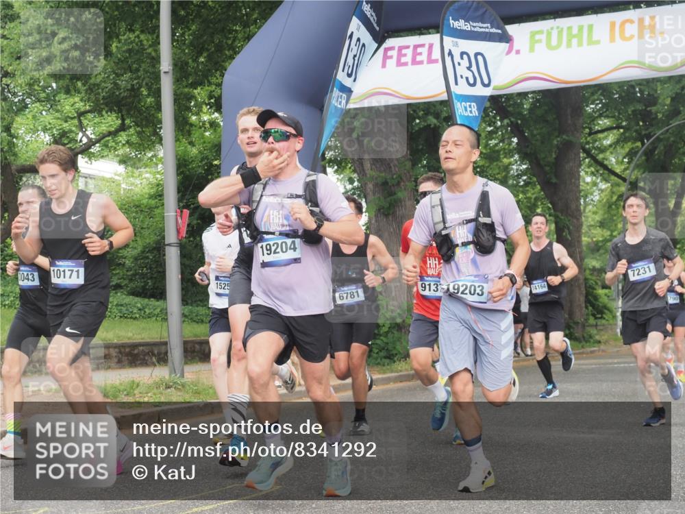 29.06.2025 - hella hamburg halbmarathon KatJ http://msf.ph/oto/8341292 29.06.2025 10:19:14 Zwischen KM18-KM19 2180, 3043, 6781, 7231 meine-sportfotos.de