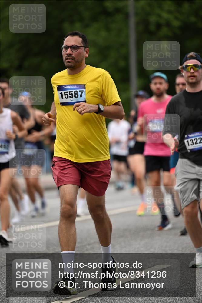 29.06.2025 - hella hamburg halbmarathon Dr. Thomas Lammeyer http://msf.ph/oto/8341296 29.06.2025 10:40:19 Kennedybrücke 1036, 1102, 1183, 1284, 1336, 1717, 2352, 2588, 2827, 3243, 3741, 3990, 4413, 4902, 4937, 5012, 5240, 5531, 6021, 6381, 6845, 6896, 7111, 7275, 7927, 8356, 8947, 10047, 10119, 10336, 10341, 10567, 11010, 11187, 11198 meine-sportfotos.de