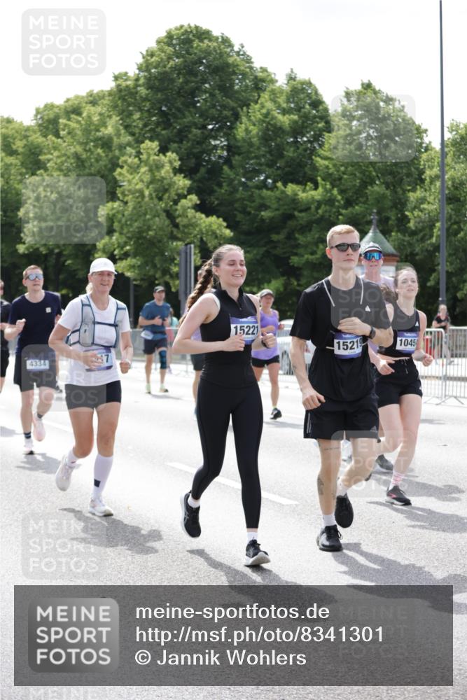 29.06.2025 - hella hamburg halbmarathon Jannik Wohlers http://msf.ph/oto/8341301 29.06.2025 10:42:14 Lombardsbrücke 1656, 1994, 2069, 2134, 2401, 2538, 2580, 2940, 2941, 3874, 4092, 4334, 4778, 5403, 5417, 6120, 6764, 7040, 7513, 8525, 8526, 8529, 8816, 9980, 10454, 10697, 10872, 10899, 12441, 12684, 13241, 13776, 14042, 14084, 14126, 14170, 14426, 14468, 14556, 14636, 14769, 15004, 15168, 15190, 15219, 15221, 15820, 15977, 16215, 16612, 16892 meine-sportfotos.de