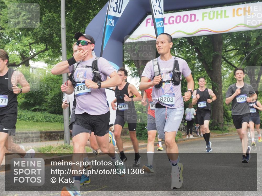 29.06.2025 - hella hamburg halbmarathon KatJ http://msf.ph/oto/8341306 29.06.2025 10:19:15 Zwischen KM18-KM19 2180, 3043, 6781, 7231 meine-sportfotos.de