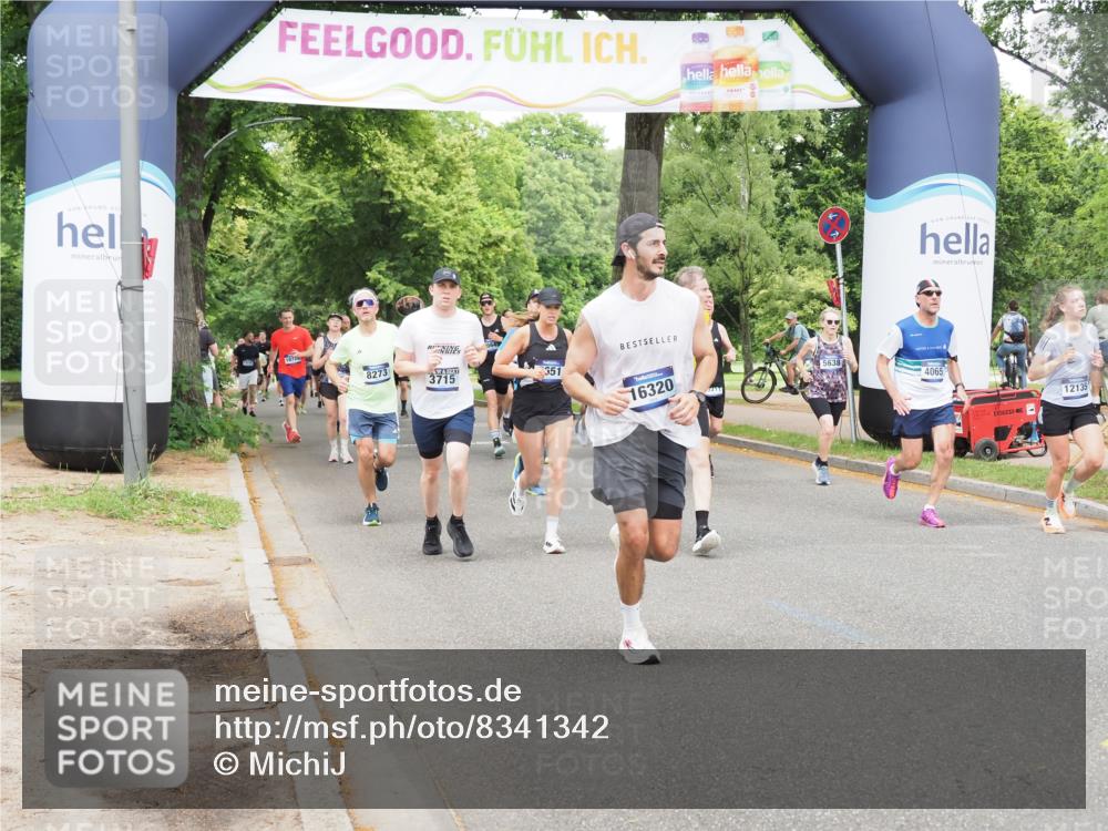 29.06.2025 - hella hamburg halbmarathon MichiJ http://msf.ph/oto/8341342 29.06.2025 10:40:07 Zwischen KM18-KM19 2444, 3208, 3209, 3715, 4065, 5638, 8390, 8587, 8651, 12135, 13211, 13289, 15681, 16320, 17198, 18331 meine-sportfotos.de