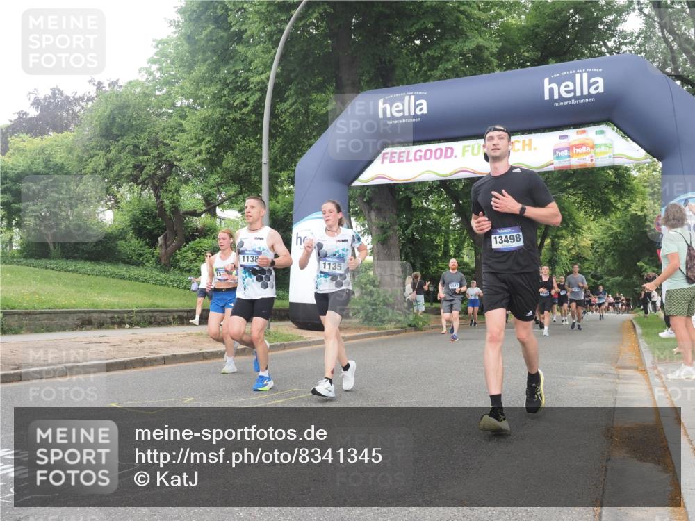 29.06.2025 - hella hamburg halbmarathon KatJ http://msf.ph/oto/8341345 29.06.2025 10:48:36 Zwischen KM18-KM19 1135, 1138, 2447, 5547, 6414, 6415, 8068, 8364 meine-sportfotos.de
