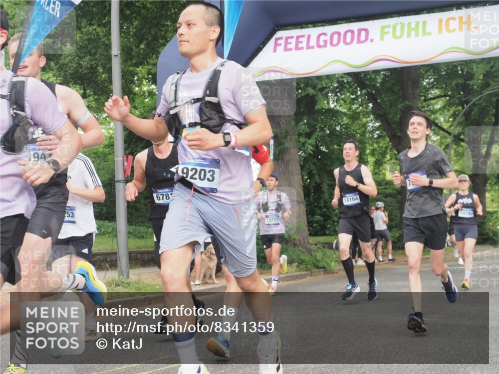 29.06.2025 - hella hamburg halbmarathon KatJ http://msf.ph/oto/8341359 29.06.2025 10:19:15 Zwischen KM18-KM19 2180, 3043, 6781, 7231 meine-sportfotos.de
