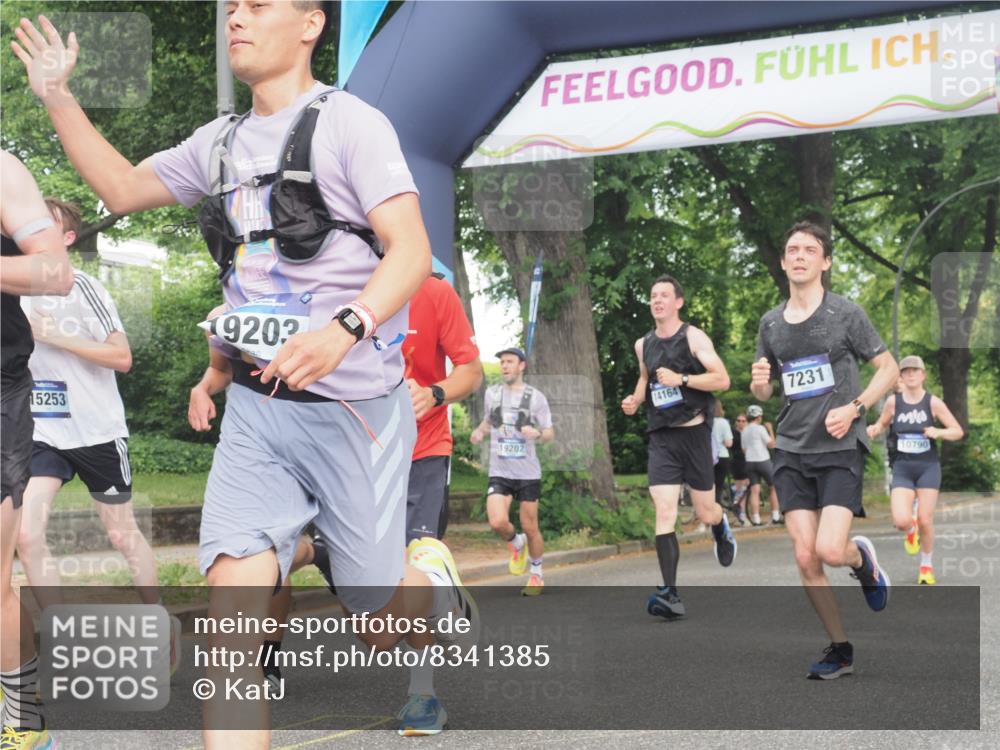 29.06.2025 - hella hamburg halbmarathon KatJ http://msf.ph/oto/8341385 29.06.2025 10:19:15 Zwischen KM18-KM19 2180, 3043, 6781, 7231 meine-sportfotos.de