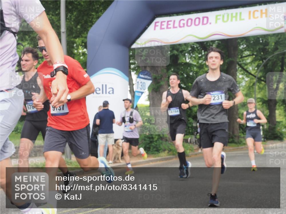 29.06.2025 - hella hamburg halbmarathon KatJ http://msf.ph/oto/8341415 29.06.2025 10:19:15 Zwischen KM18-KM19 2180, 3043, 6781, 7231 meine-sportfotos.de