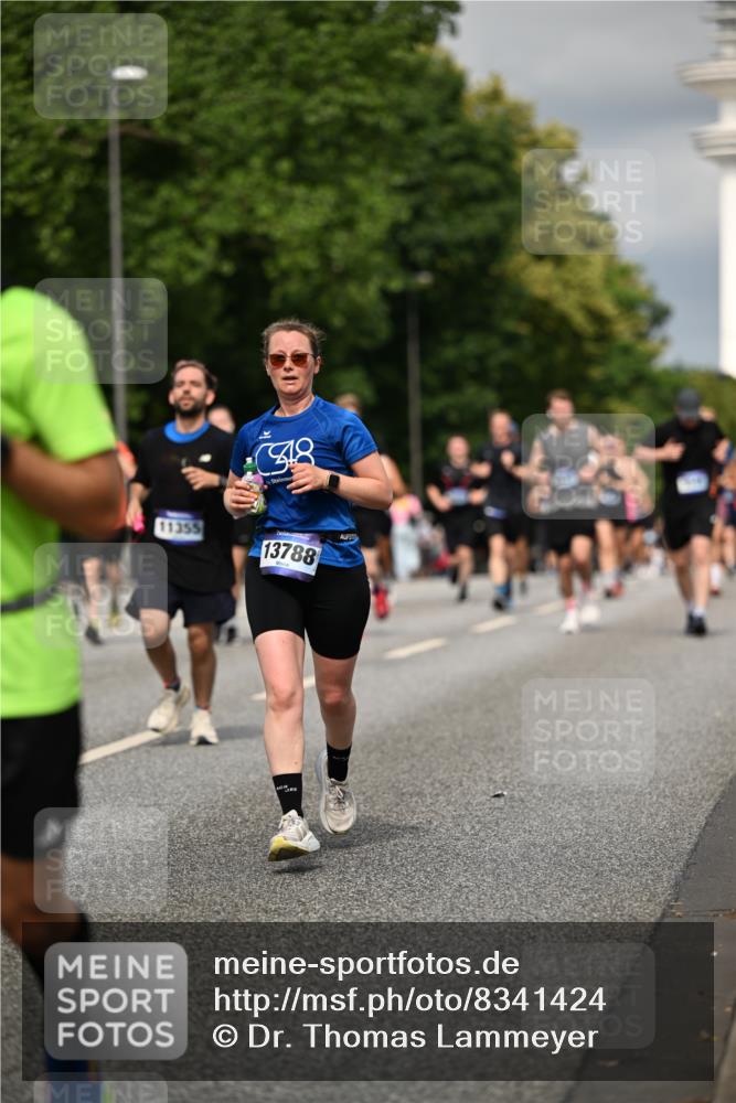 29.06.2025 - hella hamburg halbmarathon Dr. Thomas Lammeyer http://msf.ph/oto/8341424 29.06.2025 10:18:09 Kennedybrücke 1406, 1747, 2990, 3154, 3728, 3756, 3939, 4962, 5546, 5670, 5719, 6028, 6083, 6089, 7209, 7802, 7840, 7991, 8001, 8147, 8409, 9141, 9845, 10610, 11355 meine-sportfotos.de